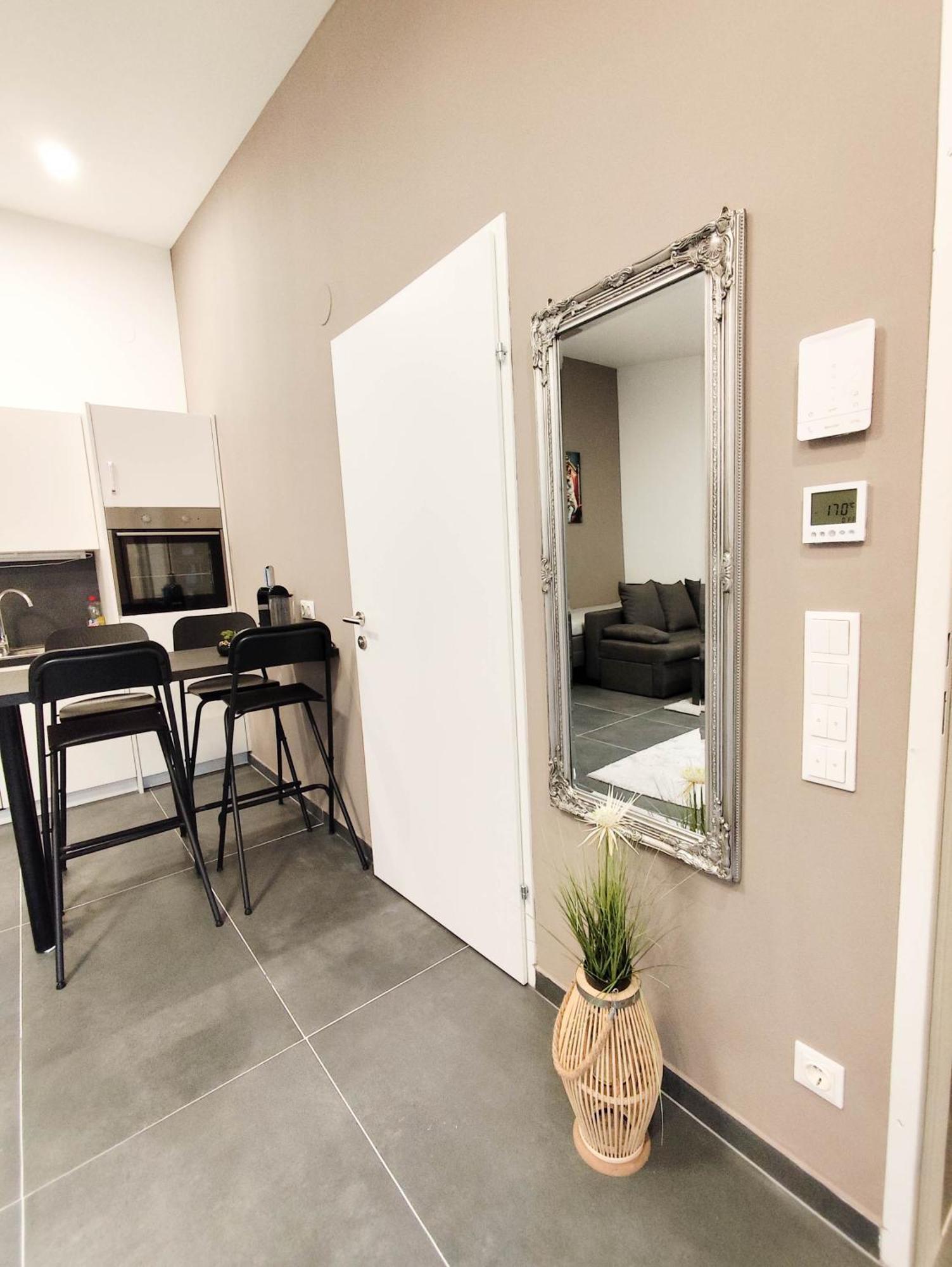 Cozy Apartments In Central Location With Free Parking Viena Exterior foto